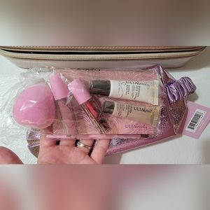 Ulta Beauty 8- piece gift set